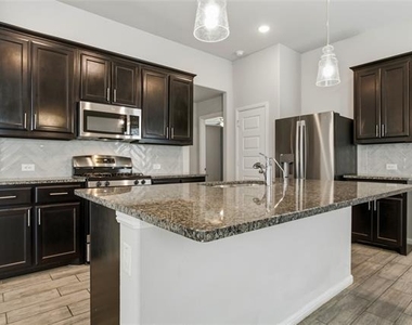 14009 Danesdale Drive - Photo Thumbnail 5