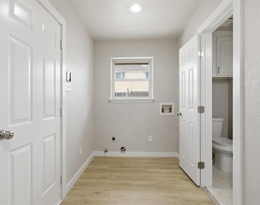 3716 Sweetbriar Lane - Photo Thumbnail 34