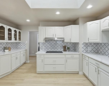 3716 Sweetbriar Lane - Photo Thumbnail 8