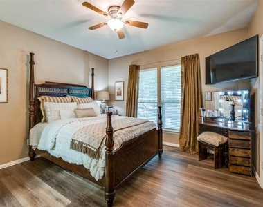 1375 Kingston Place - Photo Thumbnail 16