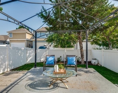 1375 Kingston Place - Photo Thumbnail 20