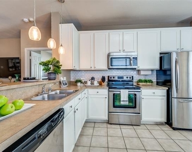 1375 Kingston Place - Photo Thumbnail 9
