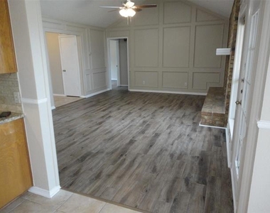 7517 Cimarron Drive - Photo Thumbnail 12