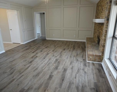 7517 Cimarron Drive - Photo Thumbnail 10