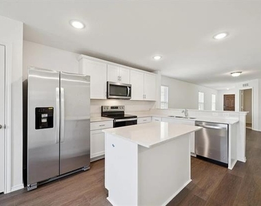 1135 Loch Way - Photo Thumbnail 3