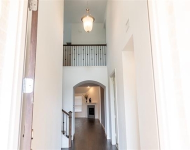 1000 Hoxton Road - Photo Thumbnail 34