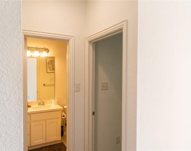 1000 Hoxton Road - Photo Thumbnail 9