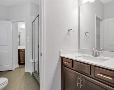 724 Orleans Drive - Photo Thumbnail 27