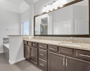 724 Orleans Drive - Photo Thumbnail 30