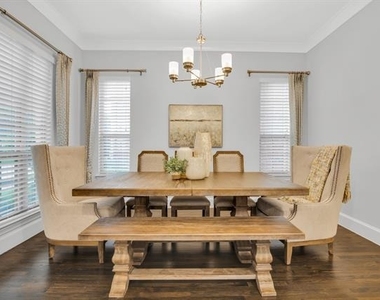 724 Orleans Drive - Photo Thumbnail 14