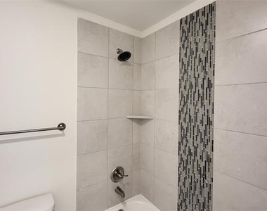 3512 Oakstone Drive - Photo Thumbnail 19
