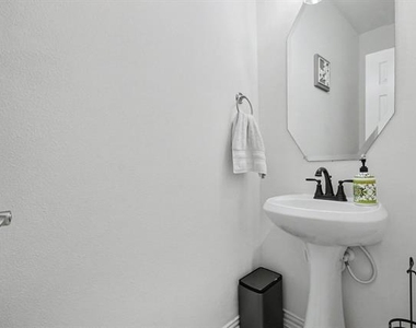 3814 Windmill Court - Photo Thumbnail 28