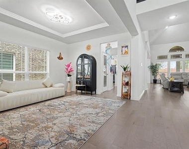 3814 Windmill Court - Photo Thumbnail 8