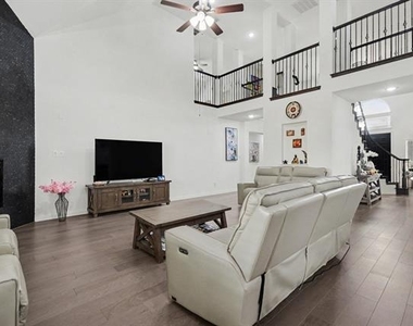 3814 Windmill Court - Photo Thumbnail 5