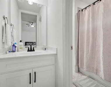 3814 Windmill Court - Photo Thumbnail 21