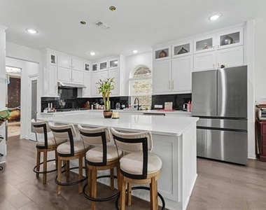 3814 Windmill Court - Photo Thumbnail 10