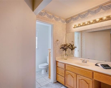4804 Edgewater Drive - Photo Thumbnail 20