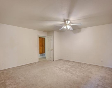 4804 Edgewater Drive - Photo Thumbnail 19