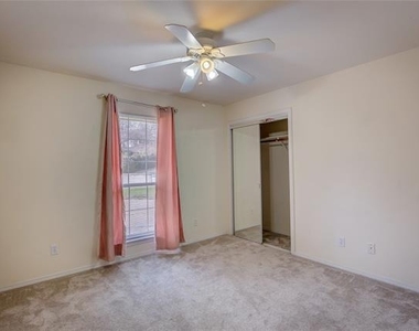 4804 Edgewater Drive - Photo Thumbnail 25