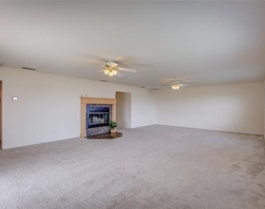 4804 Edgewater Drive - Photo Thumbnail 17