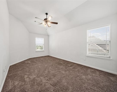 12995 Llano Avenue - Photo Thumbnail 25