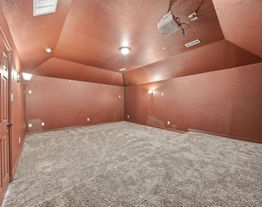12995 Llano Avenue - Photo Thumbnail 35