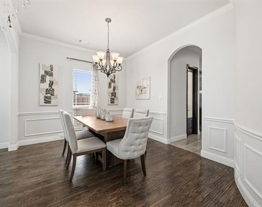 12995 Llano Avenue - Photo Thumbnail 4