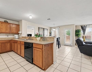 3608 Dove Lane - Photo Thumbnail 7