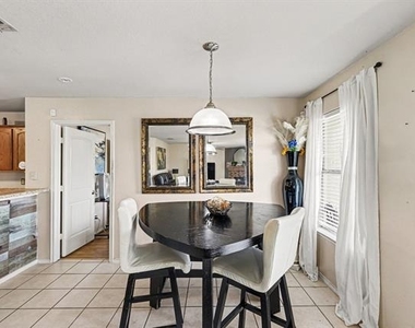 3608 Dove Lane - Photo Thumbnail 10