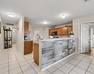 3608 Dove Lane - Photo Thumbnail 9