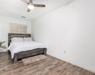 4302 E Jasper Drive - Photo Thumbnail 14
