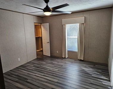 3434 Laguna Drive - Photo Thumbnail 16