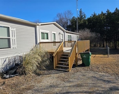 3434 Laguna Drive - Photo Thumbnail 2