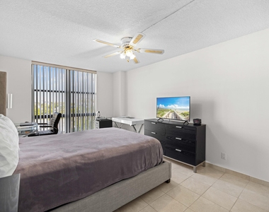 3031 N Ocean Boulevard - Photo Thumbnail 12