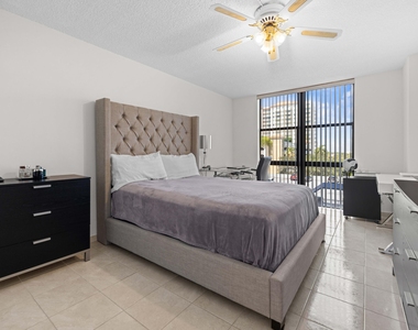 3031 N Ocean Boulevard - Photo Thumbnail 10