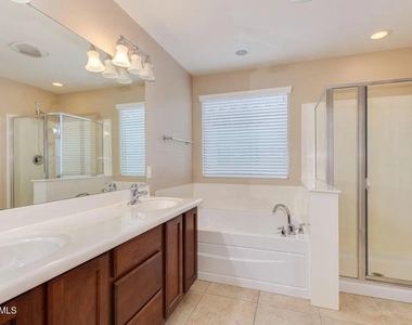16210 N 22nd Lane - Photo Thumbnail 15