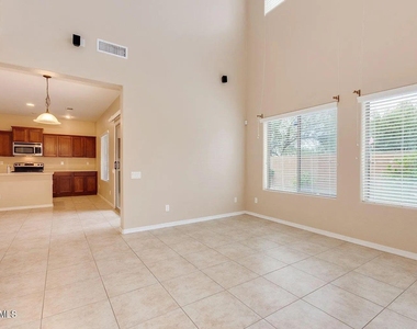 16210 N 22nd Lane - Photo Thumbnail 8