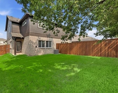 202 Griffith Drive - Photo Thumbnail 26
