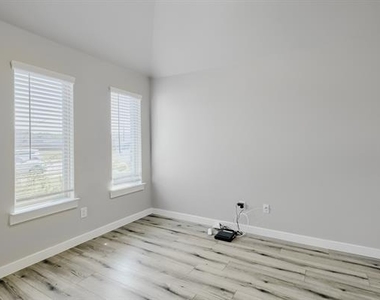 114 Mandarin Street - Photo Thumbnail 7