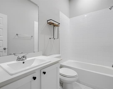 114 Mandarin Street - Photo Thumbnail 10