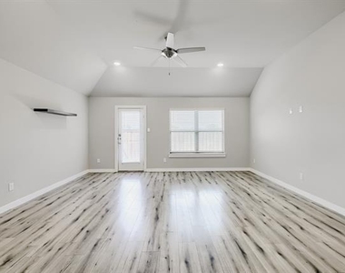 114 Mandarin Street - Photo Thumbnail 4