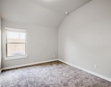 114 Mandarin Street - Photo Thumbnail 9