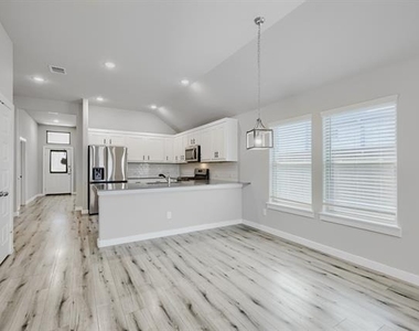 114 Mandarin Street - Photo Thumbnail 3
