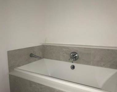 488 Ne 18th Street - Photo Thumbnail 5