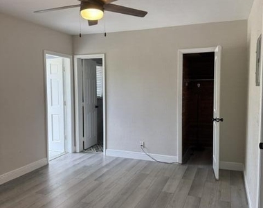 112 Lake Avenue - Photo Thumbnail 8
