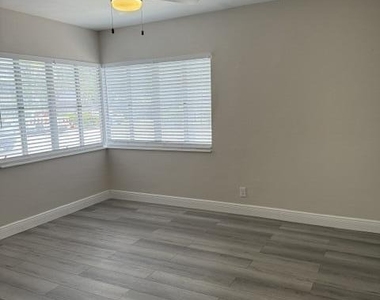 112 Lake Avenue - Photo Thumbnail 1