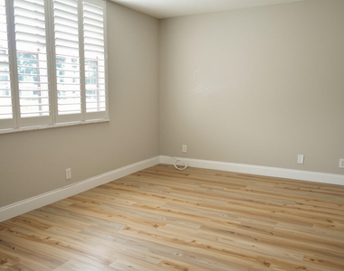 9311 Orange Grove Drive - Photo Thumbnail 6