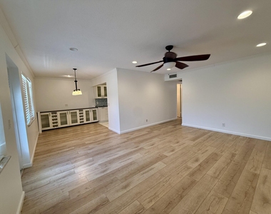 22 Somerset A - Photo Thumbnail 10