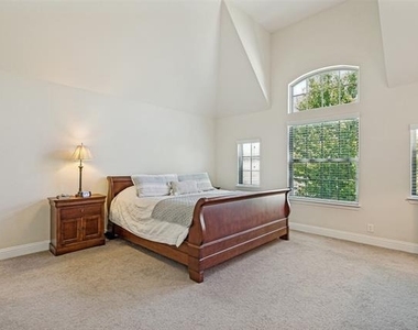 3712 Cobblecreek Drive - Photo Thumbnail 19