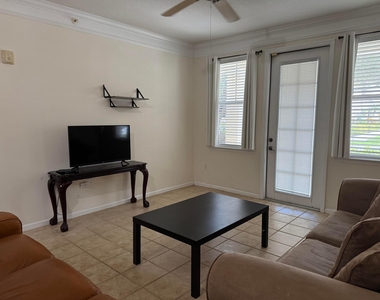 276 Murcia Drive - Photo Thumbnail 7